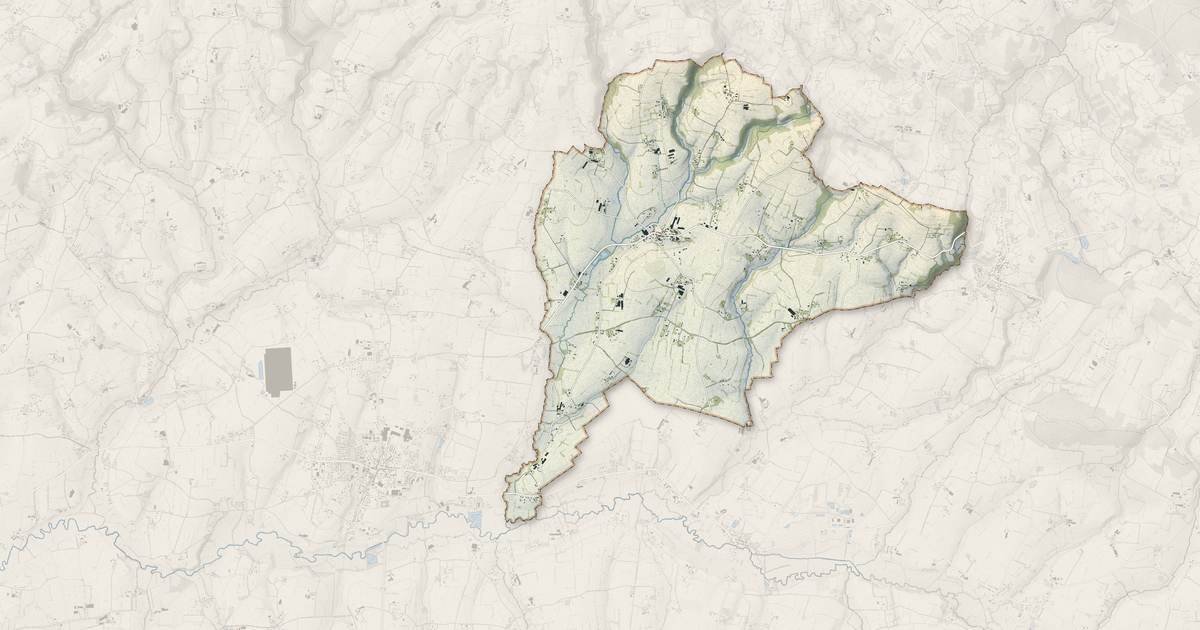 Portrait cartographique de Saint-Laurent-de-Cuves : relief, eau, forêts, bâti et voies, calculés à partir des données de l'IGN
