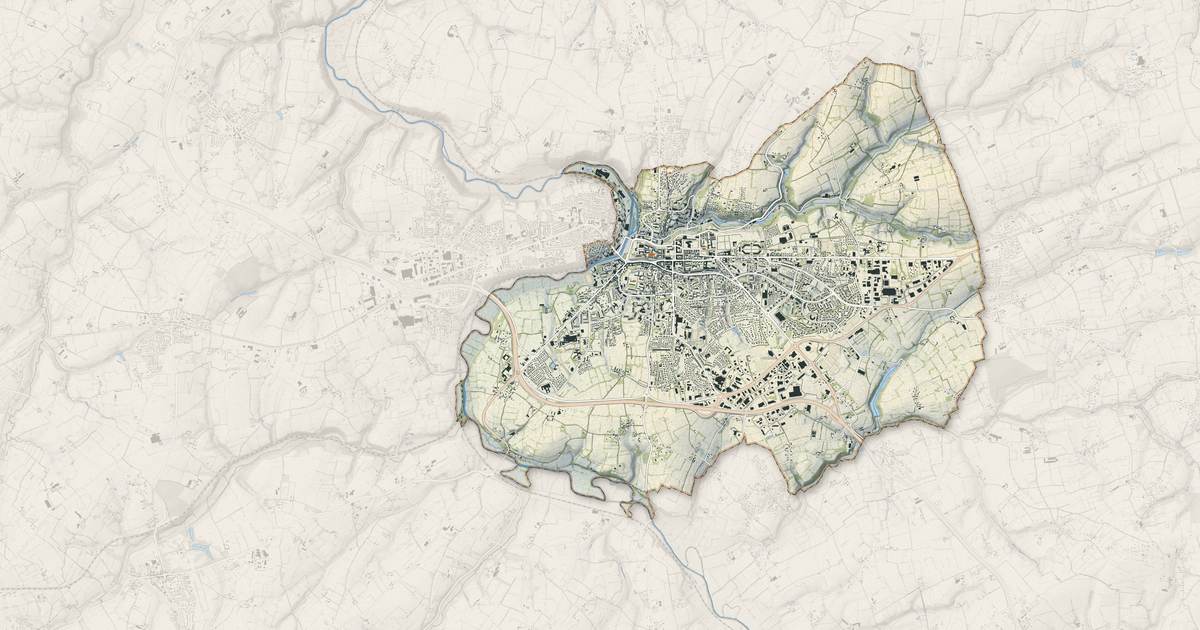 Portrait cartographique de Saint-Lô : relief, eau, forêts, bâti et voies, calculés à partir des données de l'IGN