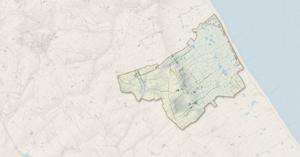 Portrait cartographique de Saint-Marcouf : relief, eau, forêts, bâti et voies, calculés à partir des données de l'IGN