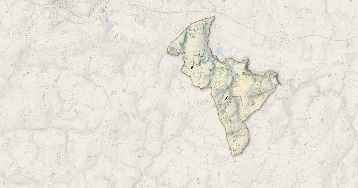 Portrait cartographique de Saint-Maur-des-Bois : relief, eau, forêts, bâti et voies, calculés à partir des données de l'IGN