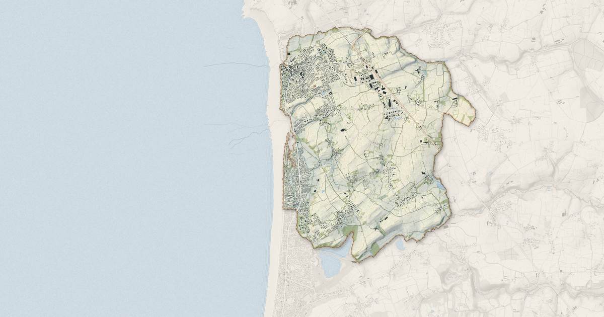 Portrait cartographique de Saint-Pair-sur-Mer : relief, eau, forêts, bâti et voies, calculés à partir des données de l'IGN