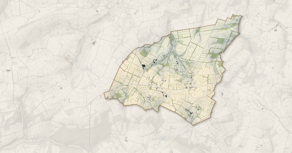 Portrait cartographique de Saint-Pierre-d'Arthéglise : relief, eau, forêts, bâti et voies, calculés à partir des données de l'IGN