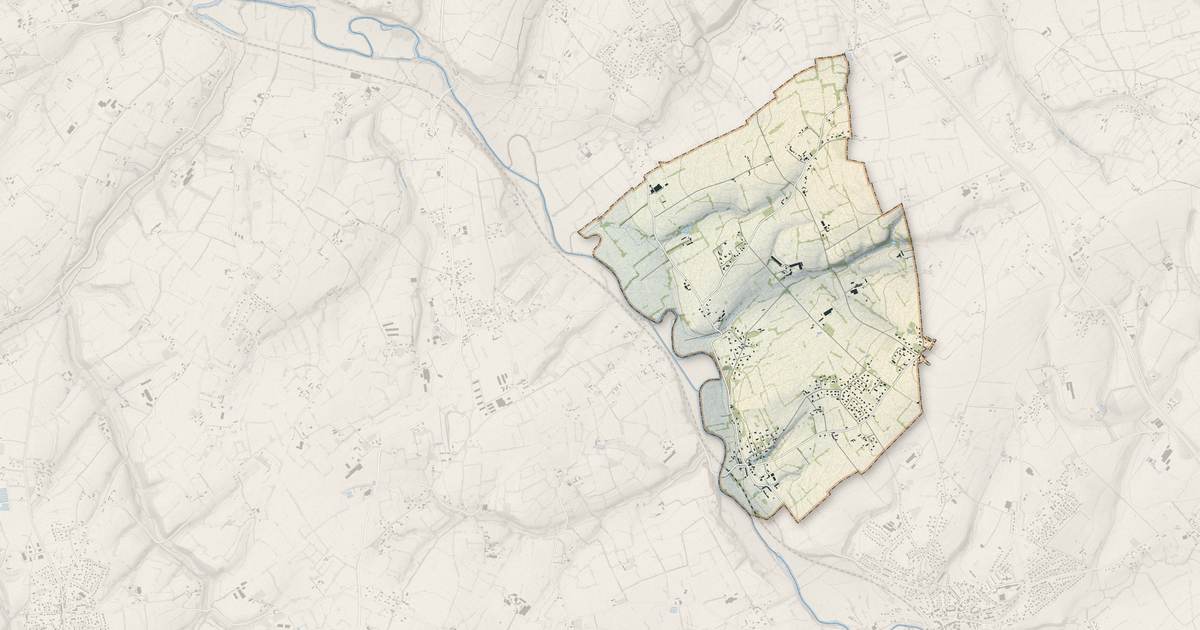 Portrait cartographique de Sainte-Suzanne-sur-Vire : relief, eau, forêts, bâti et voies, calculés à partir des données de l'IGN
