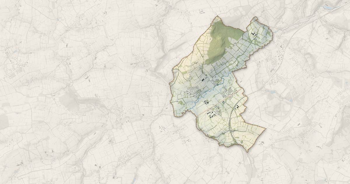 Portrait cartographique de Sideville : relief, eau, forêts, bâti et voies, calculés à partir des données de l'IGN
