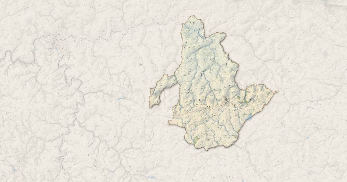 Portrait cartographique de Le Teilleul : relief, eau, forêts, bâti et voies, calculés à partir des données de l'IGN