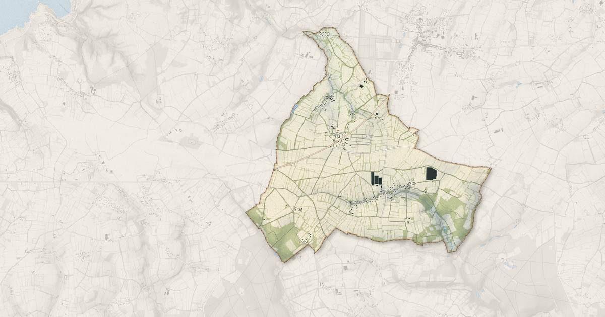 Portrait cartographique de Théville : relief, eau, forêts, bâti et voies, calculés à partir des données de l'IGN