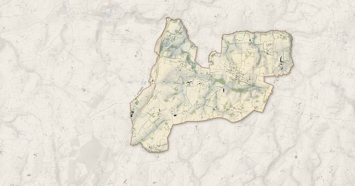 Portrait cartographique de La Trinité : relief, eau, forêts, bâti et voies, calculés à partir des données de l'IGN