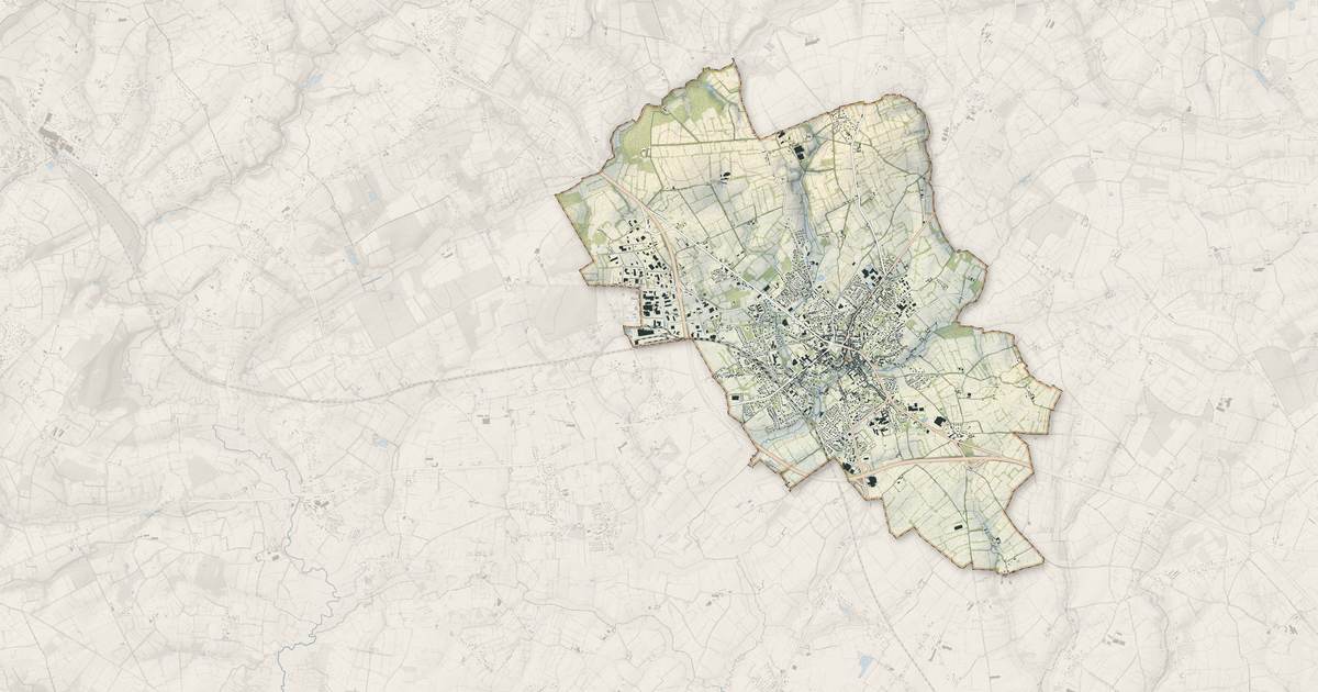 Portrait cartographique de Valognes : relief, eau, forêts, bâti et voies, calculés à partir des données de l'IGN