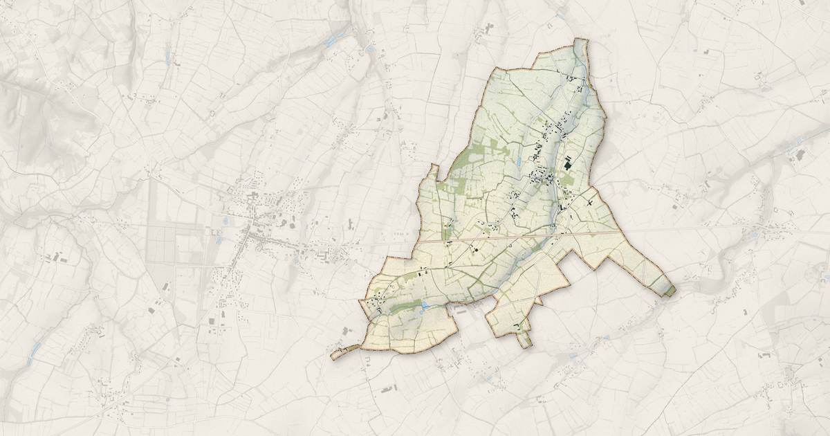 Portrait cartographique de Varouville : relief, eau, forêts, bâti et voies, calculés à partir des données de l'IGN