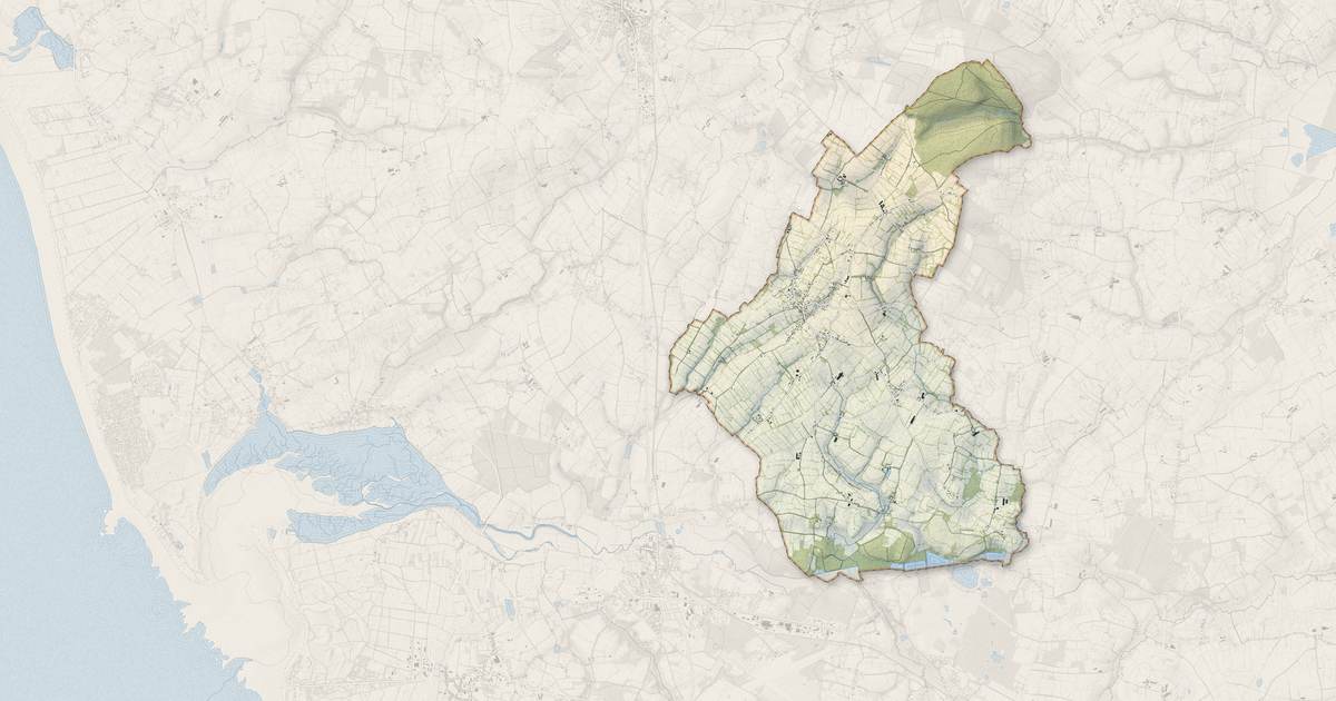 Portrait cartographique de Vesly : relief, eau, forêts, bâti et voies, calculés à partir des données de l'IGN