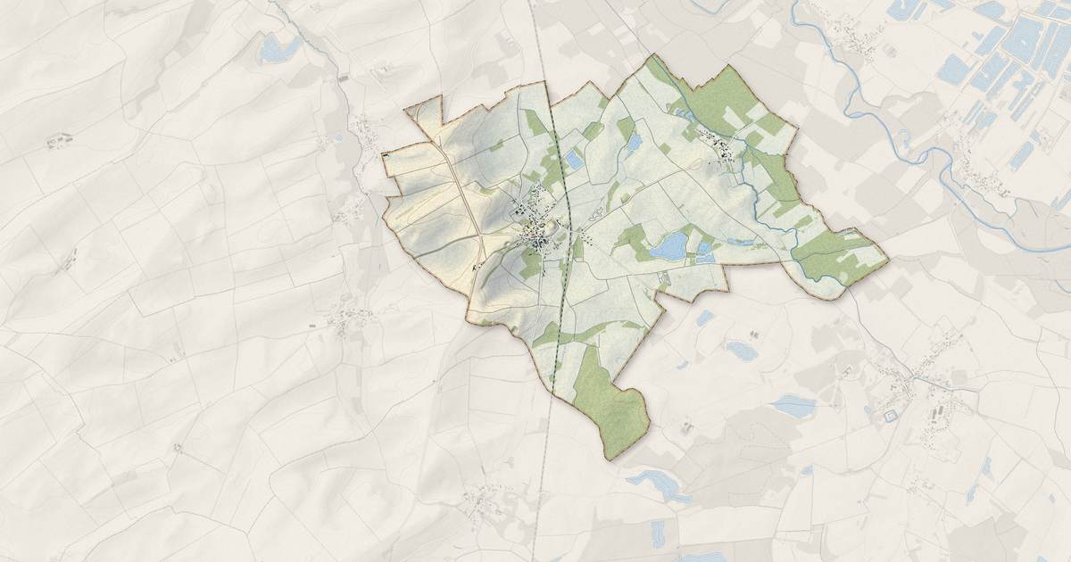 Portrait cartographique de Arzillières-Neuville : relief, eau, forêts, bâti et voies, calculés à partir des données de l'IGN