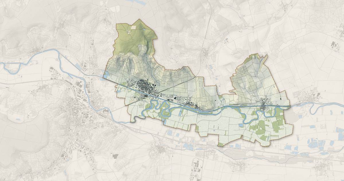 Portrait cartographique de Aÿ-Champagne : relief, eau, forêts, bâti et voies, calculés à partir des données de l'IGN