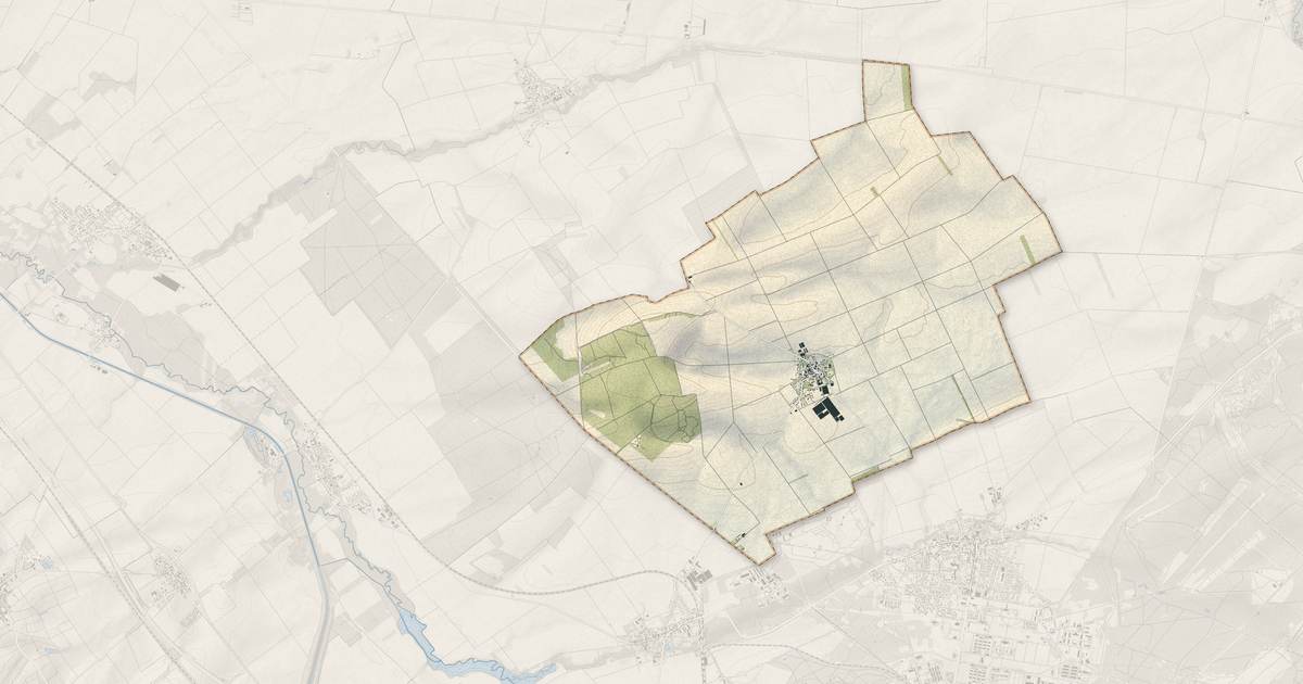 Portrait cartographique de Baconnes : relief, eau, forêts, bâti et voies, calculés à partir des données de l'IGN