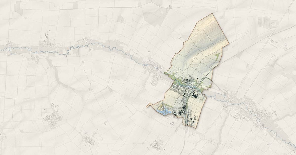 Portrait cartographique de Bazancourt : relief, eau, forêts, bâti et voies, calculés à partir des données de l'IGN