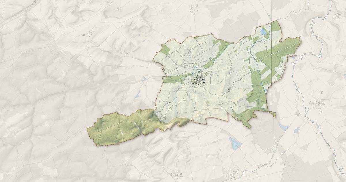 Portrait cartographique de Cernay-en-Dormois : relief, eau, forêts, bâti et voies, calculés à partir des données de l'IGN