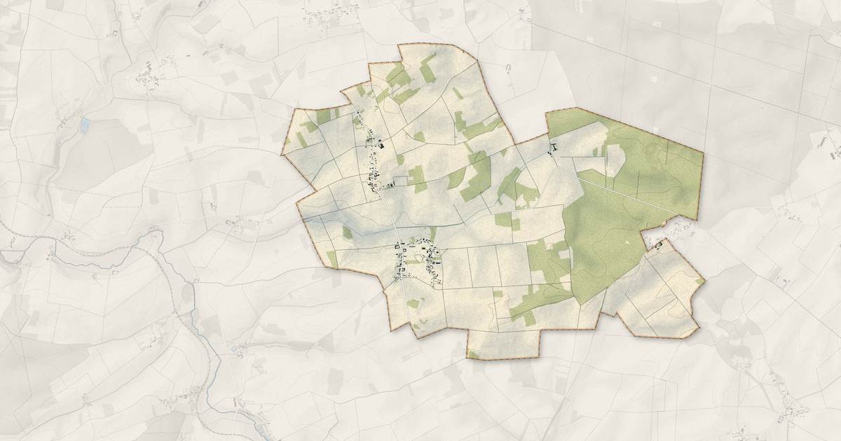 Portrait cartographique de Champguyon : relief, eau, forêts, bâti et voies, calculés à partir des données de l'IGN