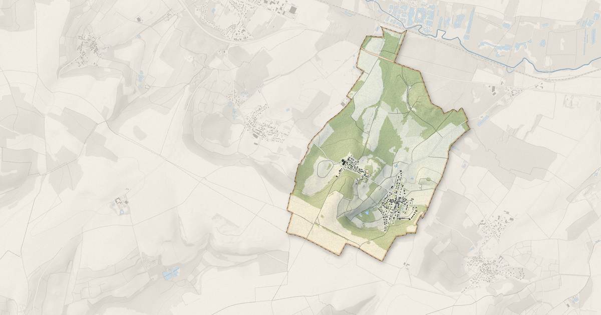 Portrait cartographique de Courcelles-Sapicourt : relief, eau, forêts, bâti et voies, calculés à partir des données de l'IGN
