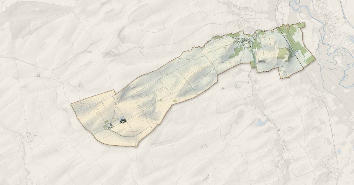 Portrait cartographique de Courdemanges : relief, eau, forêts, bâti et voies, calculés à partir des données de l'IGN