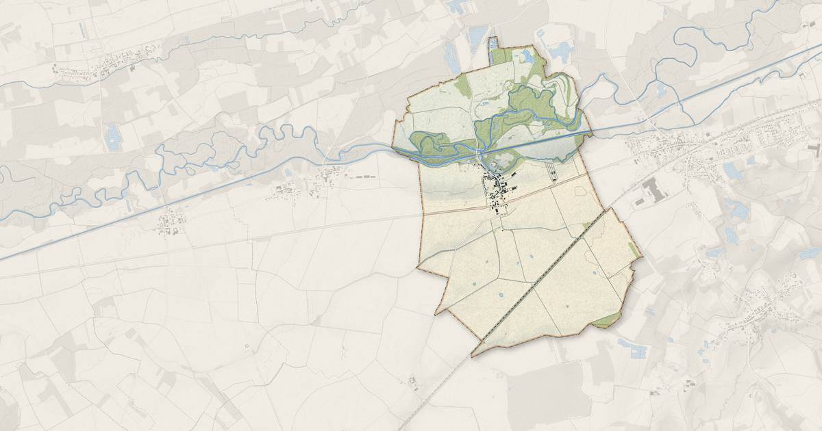 Portrait cartographique de Étrepy : relief, eau, forêts, bâti et voies, calculés à partir des données de l'IGN