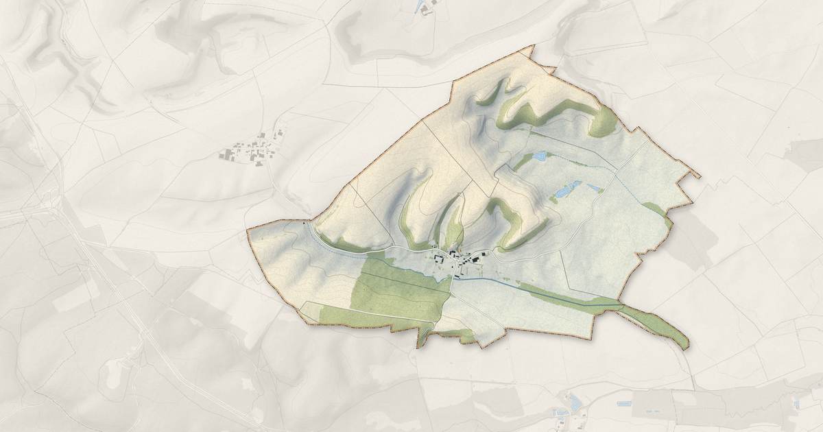 Portrait cartographique de Fontaine-en-Dormois : relief, eau, forêts, bâti et voies, calculés à partir des données de l'IGN