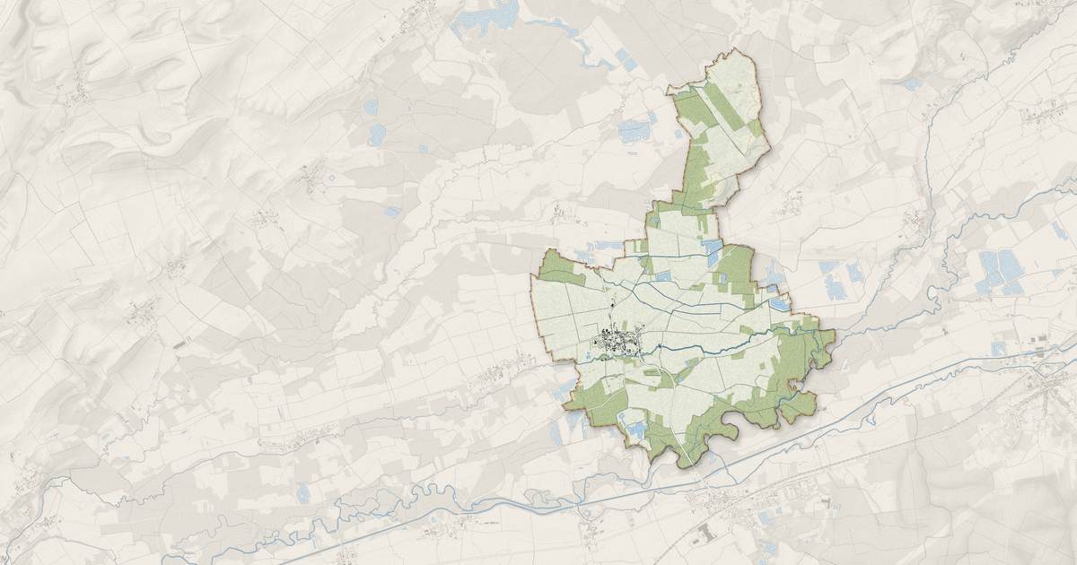 Portrait cartographique de Heiltz-le-Maurupt : relief, eau, forêts, bâti et voies, calculés à partir des données de l'IGN