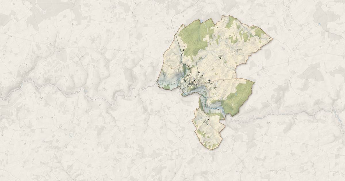 Portrait cartographique de Montmirail : relief, eau, forêts, bâti et voies, calculés à partir des données de l'IGN