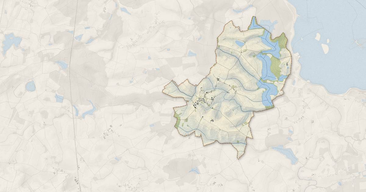 Portrait cartographique de Outines : relief, eau, forêts, bâti et voies, calculés à partir des données de l'IGN