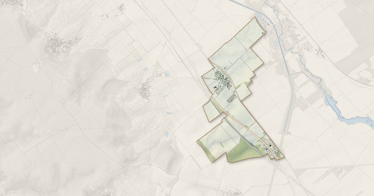 Portrait cartographique de Les Petites-Loges : relief, eau, forêts, bâti et voies, calculés à partir des données de l'IGN