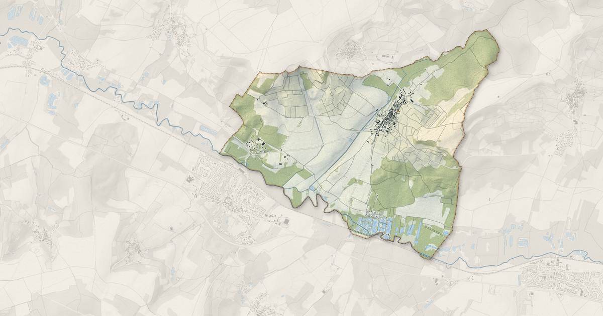 Portrait cartographique de Prouilly : relief, eau, forêts, bâti et voies, calculés à partir des données de l'IGN