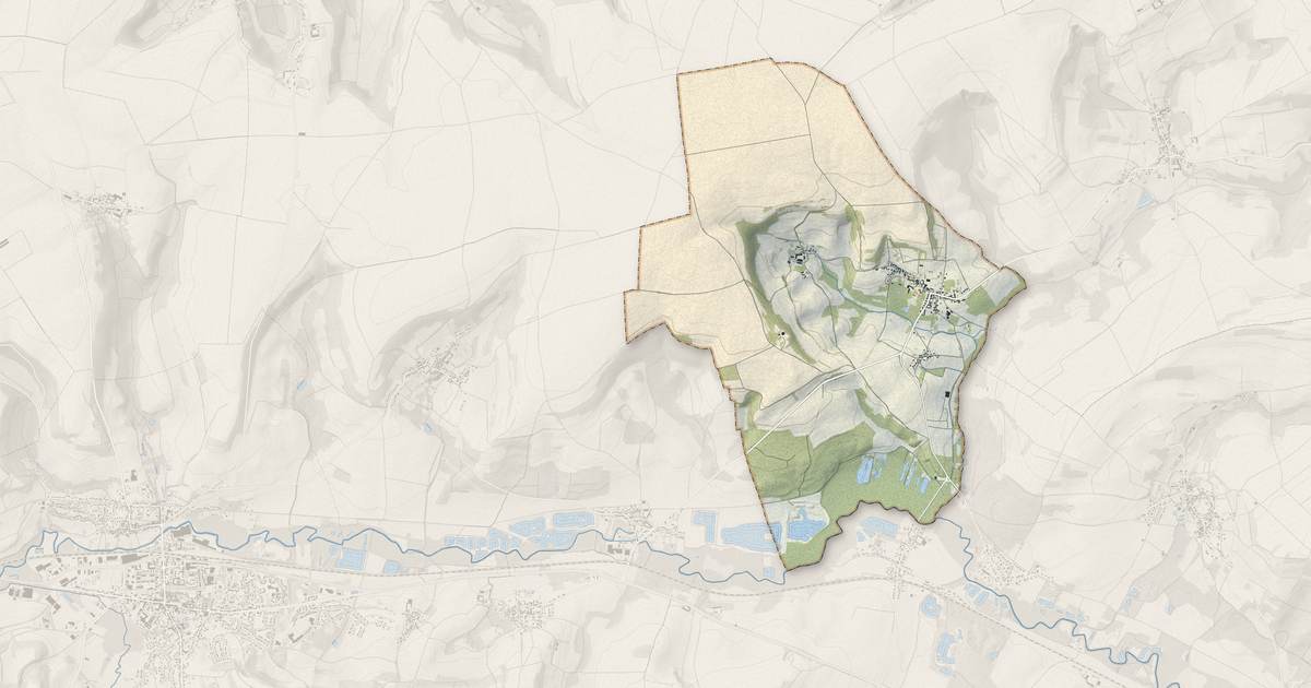 Portrait cartographique de Romain : relief, eau, forêts, bâti et voies, calculés à partir des données de l'IGN