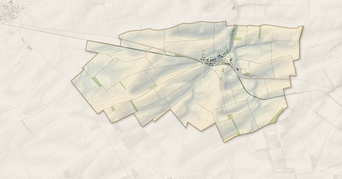 Portrait cartographique de Somme-Tourbe : relief, eau, forêts, bâti et voies, calculés à partir des données de l'IGN