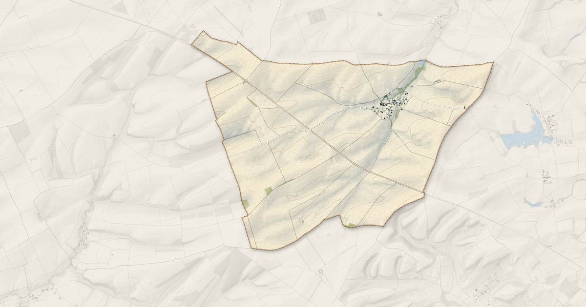 Portrait cartographique de Somme-Yèvre : relief, eau, forêts, bâti et voies, calculés à partir des données de l'IGN