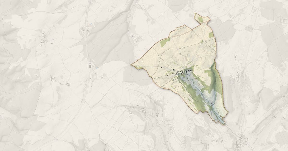 Portrait cartographique de Brennes : relief, eau, forêts, bâti et voies, calculés à partir des données de l'IGN