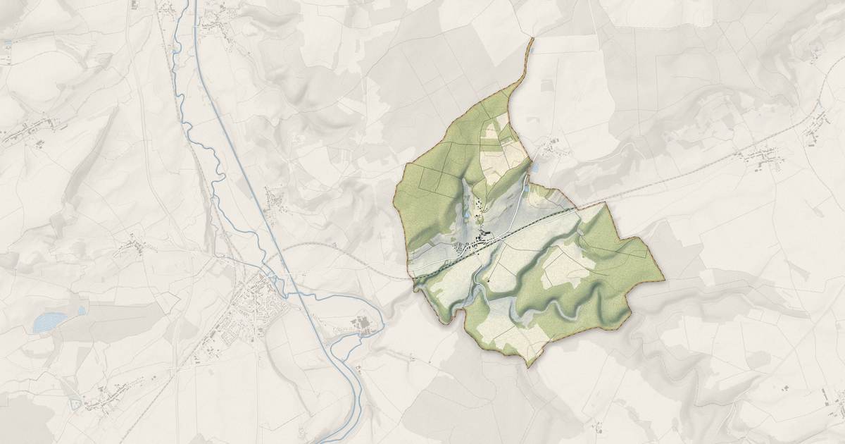 Portrait cartographique de Briaucourt : relief, eau, forêts, bâti et voies, calculés à partir des données de l'IGN