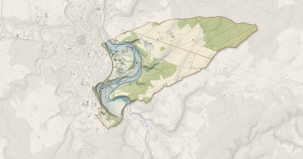 Portrait cartographique de Chamarandes-Choignes : relief, eau, forêts, bâti et voies, calculés à partir des données de l'IGN