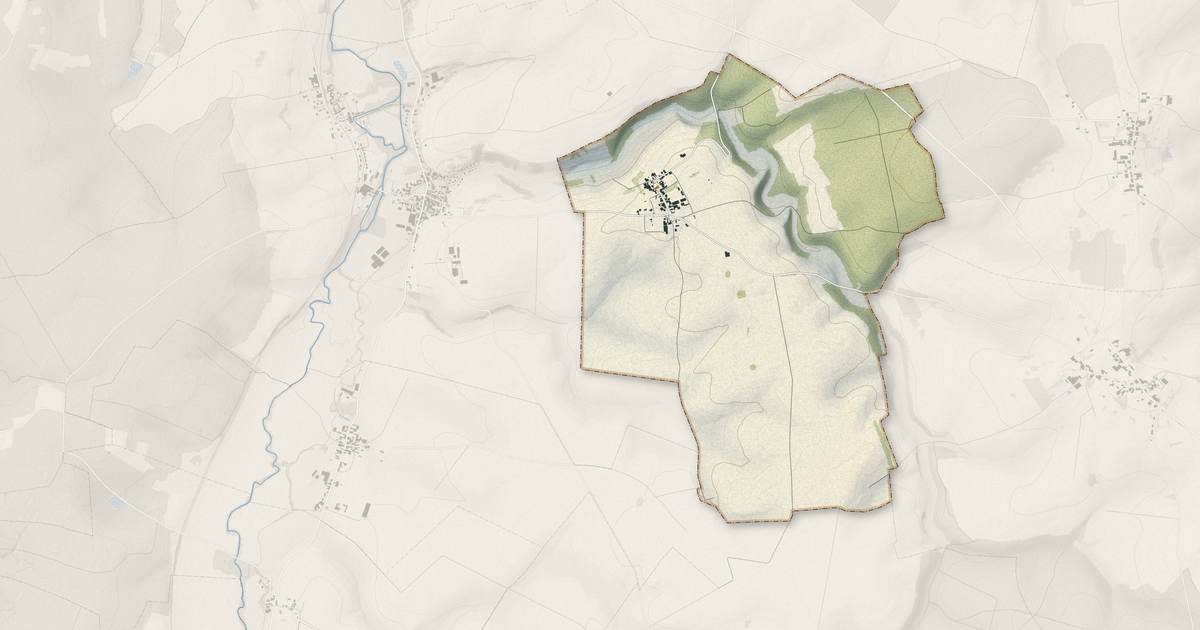 Portrait cartographique de Domblain : relief, eau, forêts, bâti et voies, calculés à partir des données de l'IGN