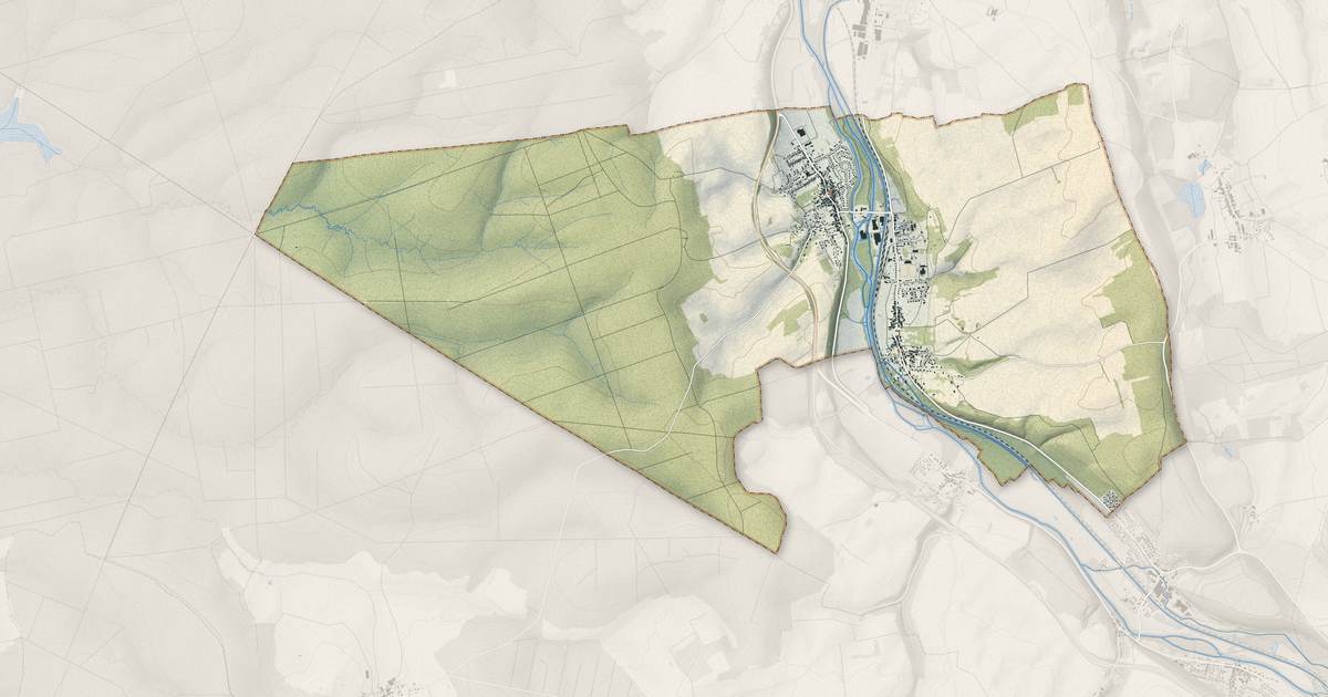 Portrait cartographique de Eurville-Bienville : relief, eau, forêts, bâti et voies, calculés à partir des données de l'IGN