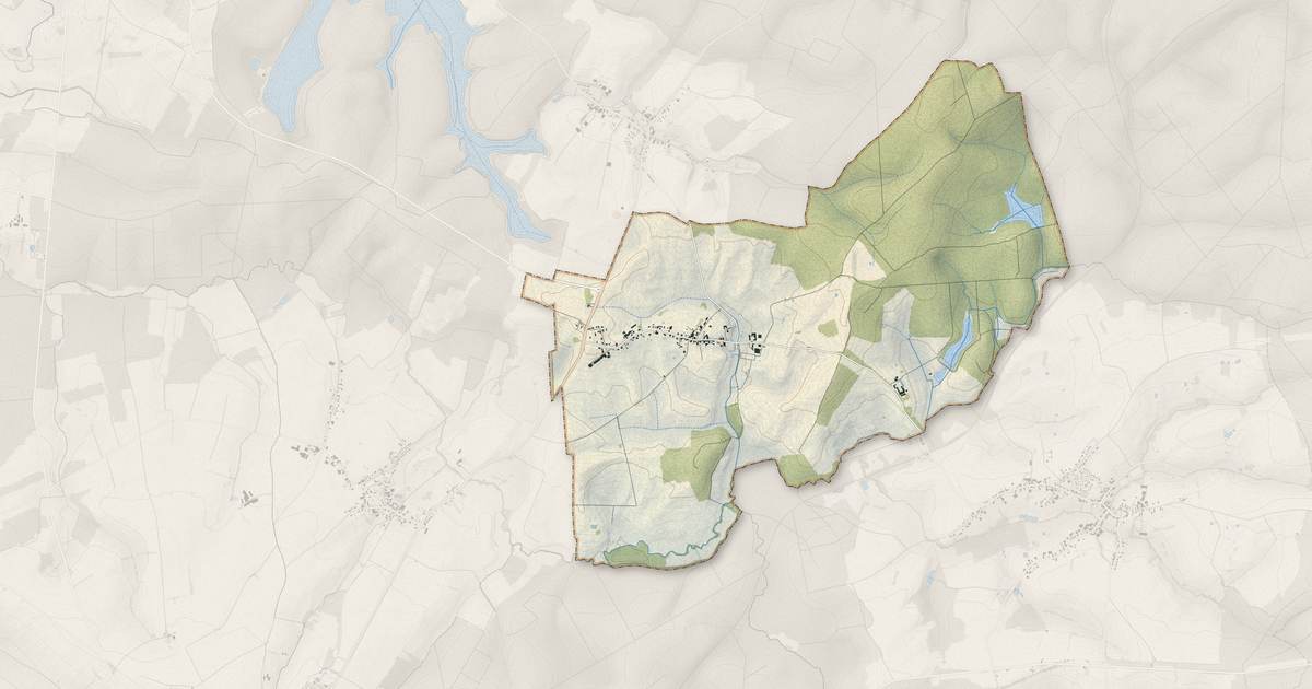 Portrait cartographique de Frampas : relief, eau, forêts, bâti et voies, calculés à partir des données de l'IGN