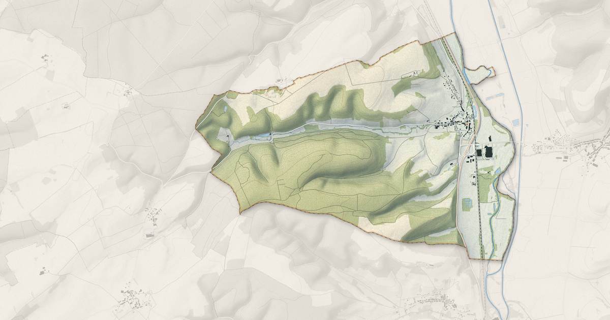 Portrait cartographique de Fronville : relief, eau, forêts, bâti et voies, calculés à partir des données de l'IGN