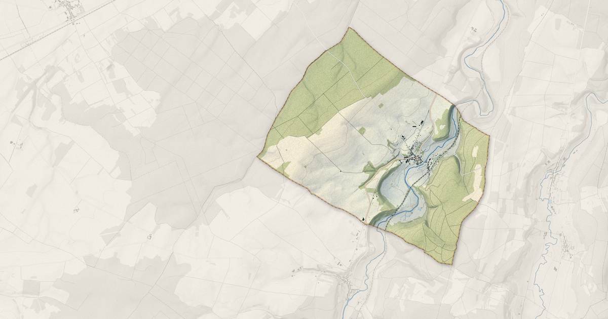 Portrait cartographique de Harréville-les-Chanteurs : relief, eau, forêts, bâti et voies, calculés à partir des données de l'IGN