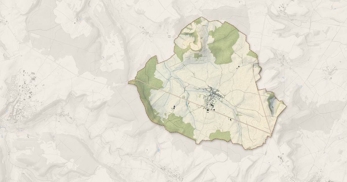 Portrait cartographique de Is-en-Bassigny : relief, eau, forêts, bâti et voies, calculés à partir des données de l'IGN