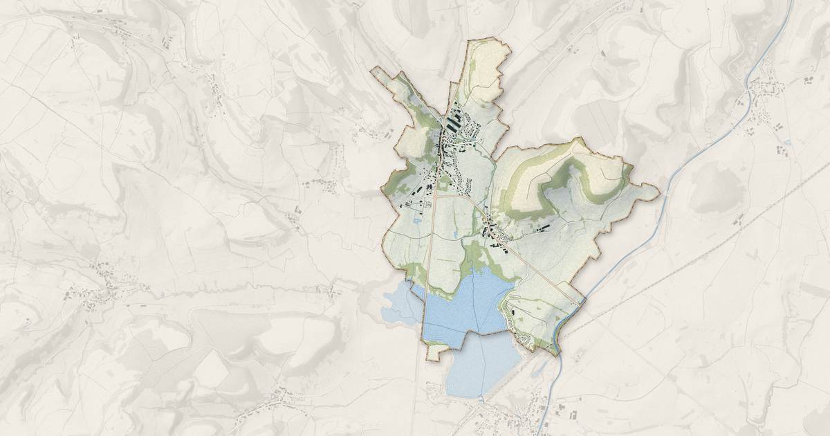 Portrait cartographique de Longeau-Percey : relief, eau, forêts, bâti et voies, calculés à partir des données de l'IGN