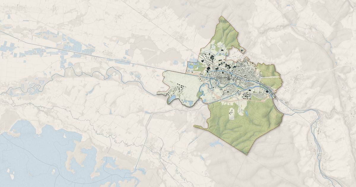 Portrait cartographique de Saint-Dizier : relief, eau, forêts, bâti et voies, calculés à partir des données de l'IGN
