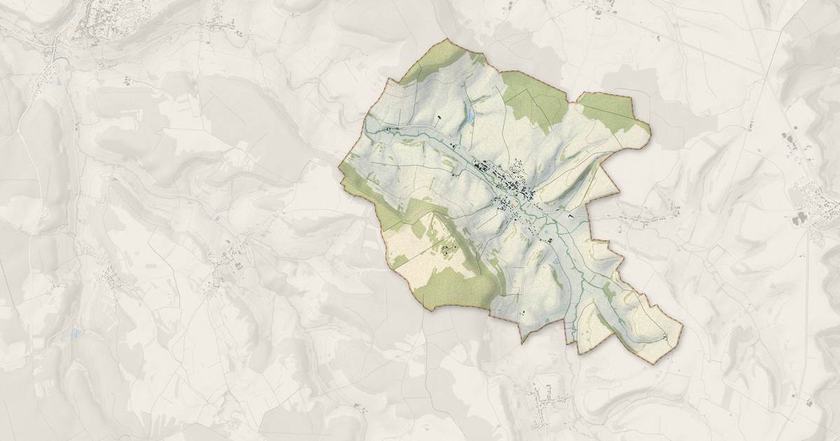 Portrait cartographique de Sarrey : relief, eau, forêts, bâti et voies, calculés à partir des données de l'IGN