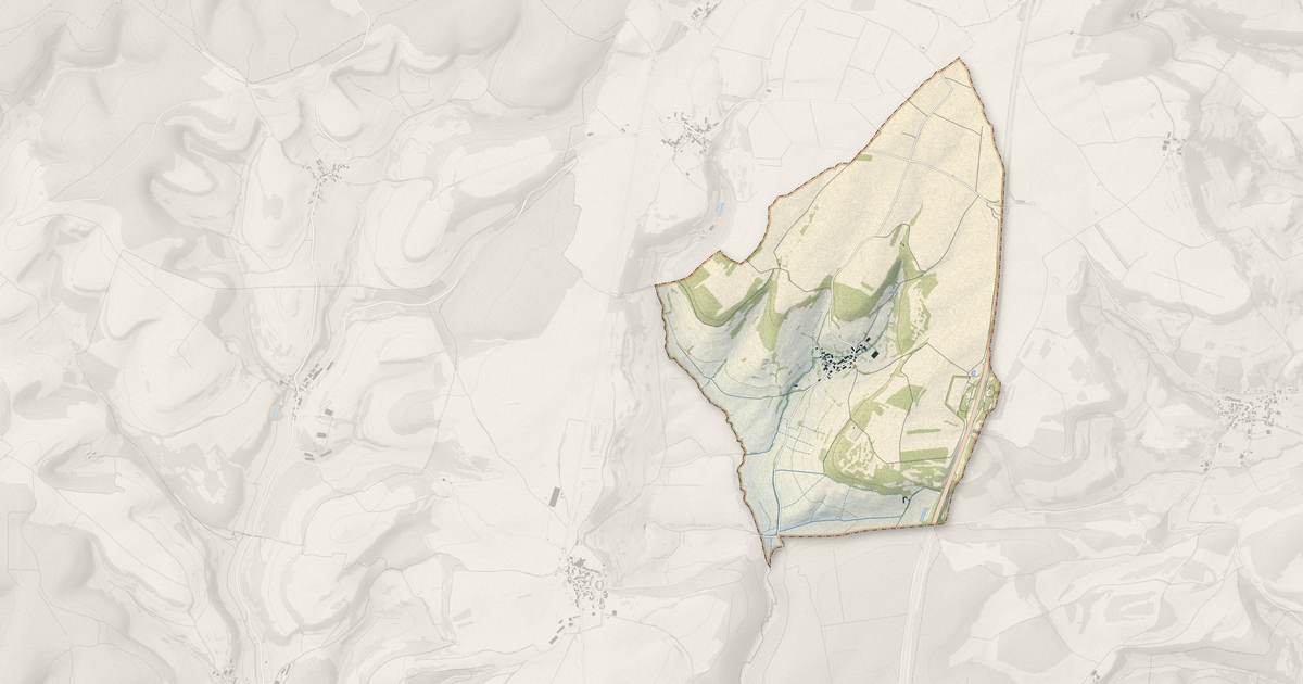 Portrait cartographique de Vesvres-sous-Chalancey : relief, eau, forêts, bâti et voies, calculés à partir des données de l'IGN