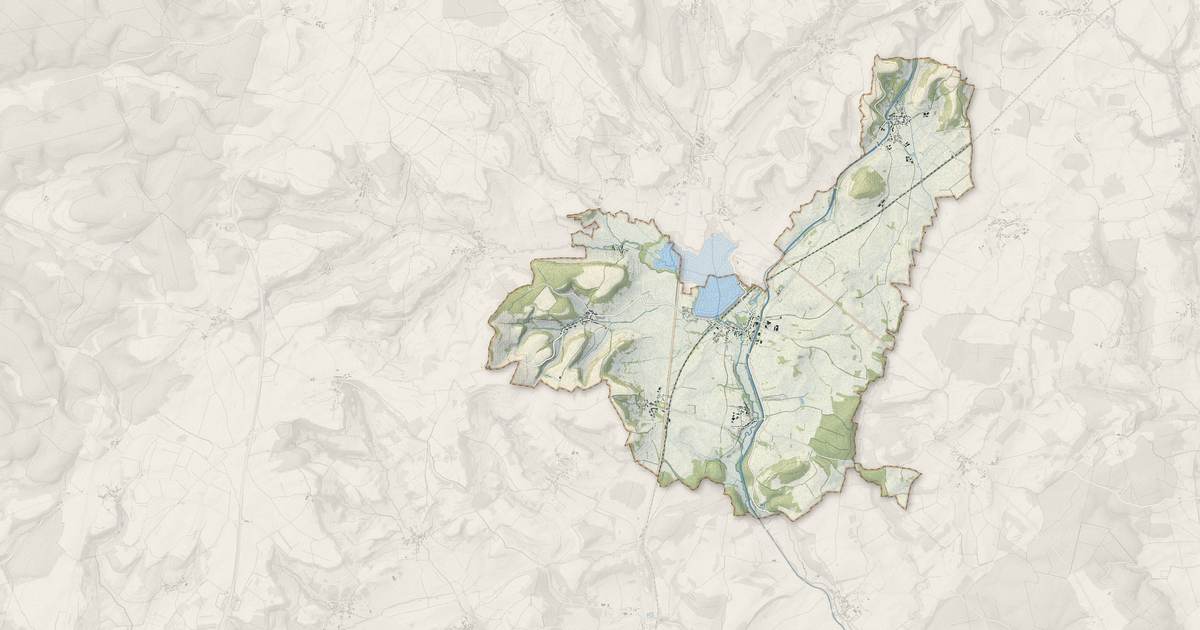 Portrait cartographique de Villegusien-le-Lac : relief, eau, forêts, bâti et voies, calculés à partir des données de l'IGN