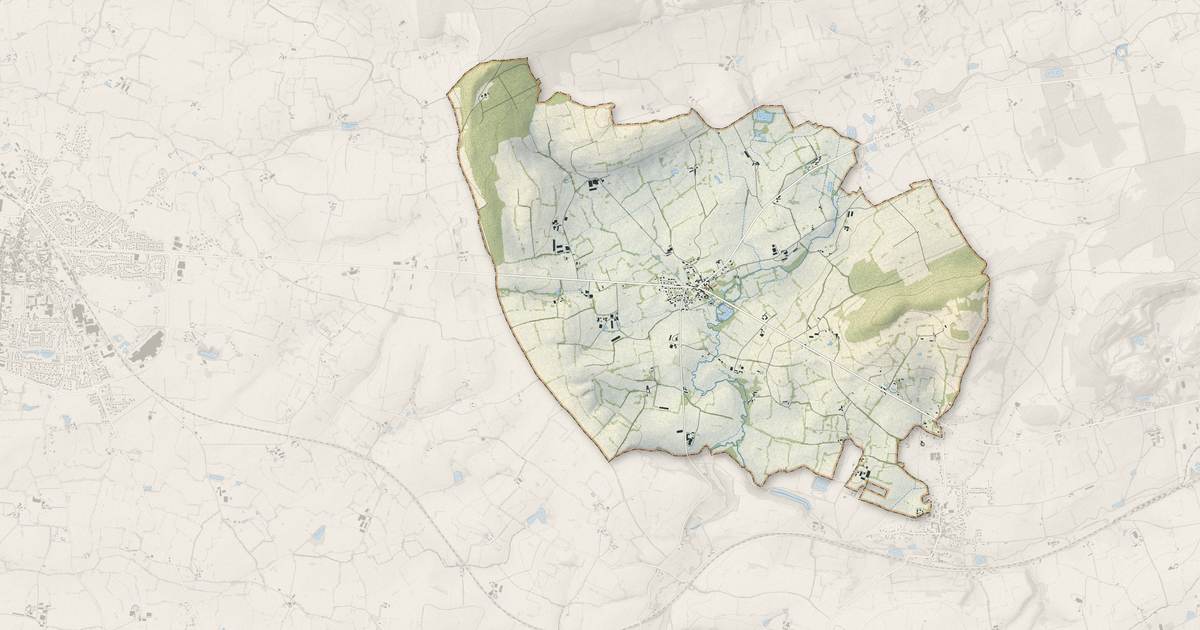 Portrait cartographique de Assé-le-Bérenger : relief, eau, forêts, bâti et voies, calculés à partir des données de l'IGN