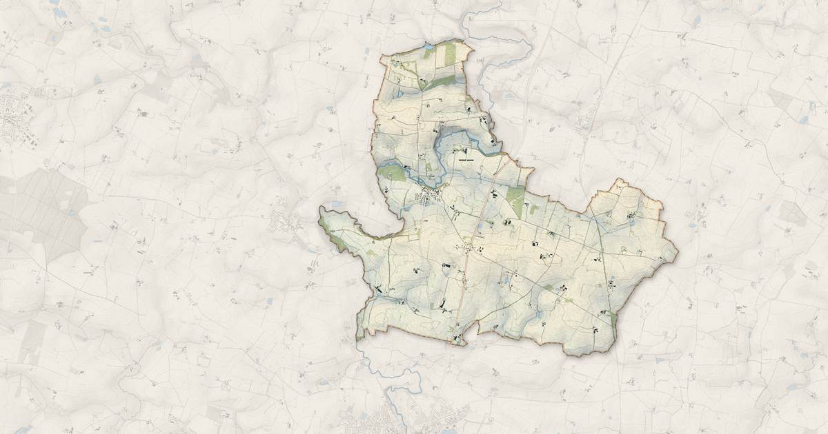Portrait cartographique de Athée : relief, eau, forêts, bâti et voies, calculés à partir des données de l'IGN