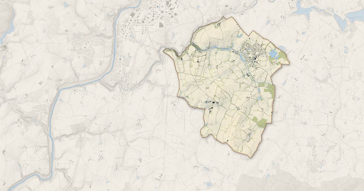 Portrait cartographique de La Bazoge-Montpinçon : relief, eau, forêts, bâti et voies, calculés à partir des données de l'IGN