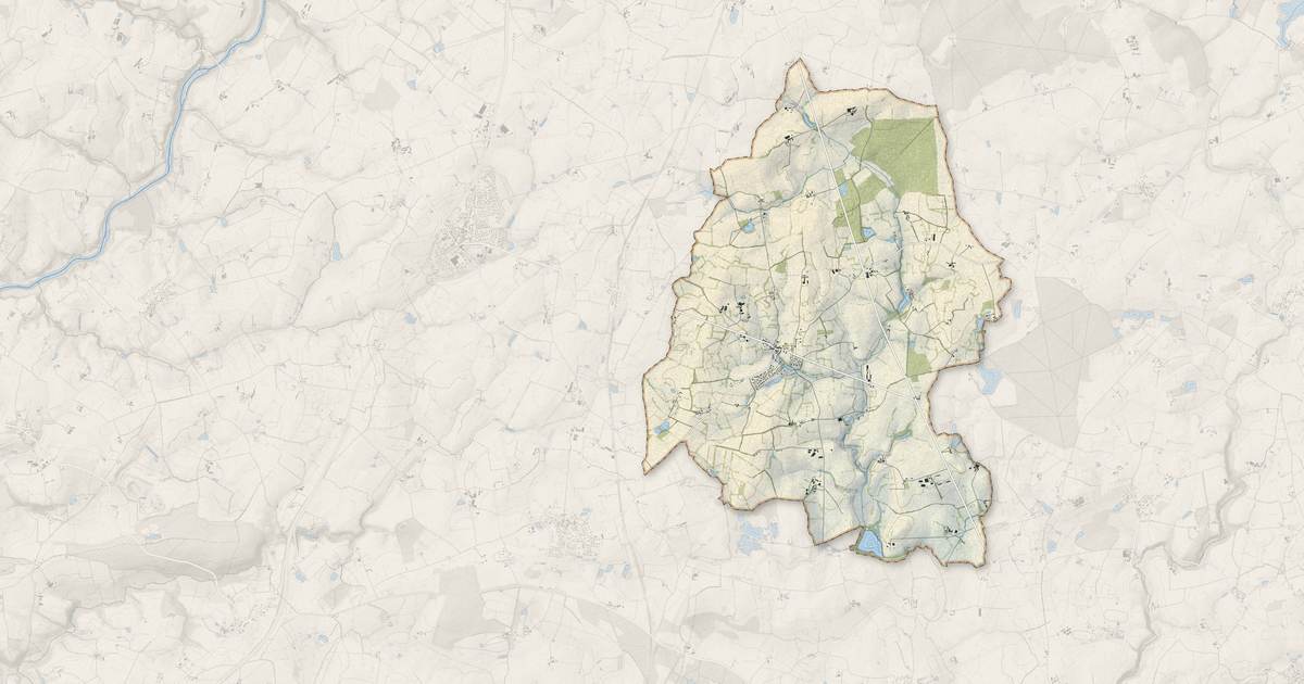 Portrait cartographique de La Bazouge-des-Alleux : relief, eau, forêts, bâti et voies, calculés à partir des données de l'IGN